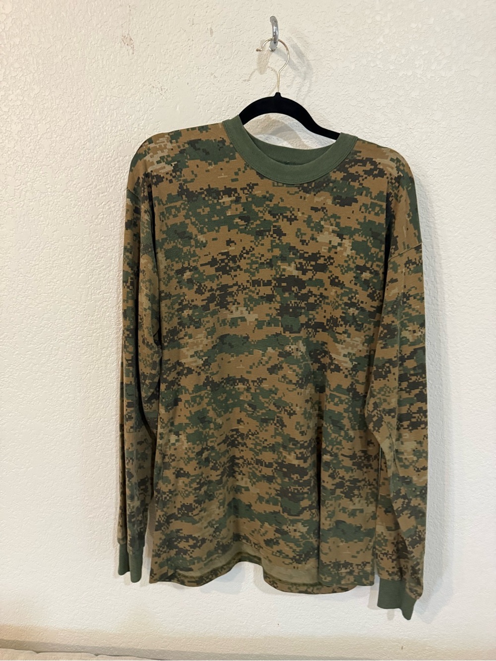 Men's Long Sleeve Digital Camo Crewneck - Olive/Brown